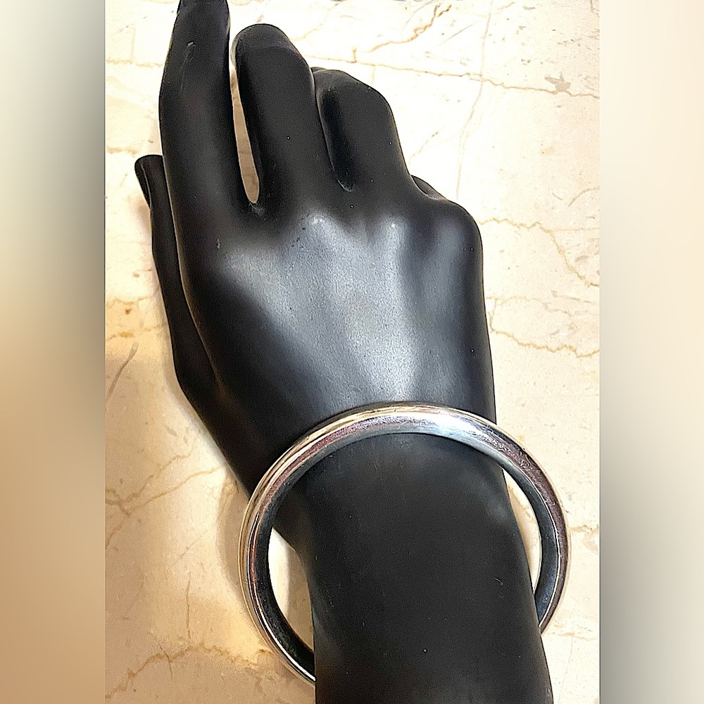 Chic Silver Bangle Bracelet